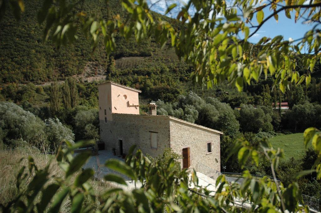 Agriturismo Casale La Palombara Villa Cerreto di Spoleto Bagian luar foto